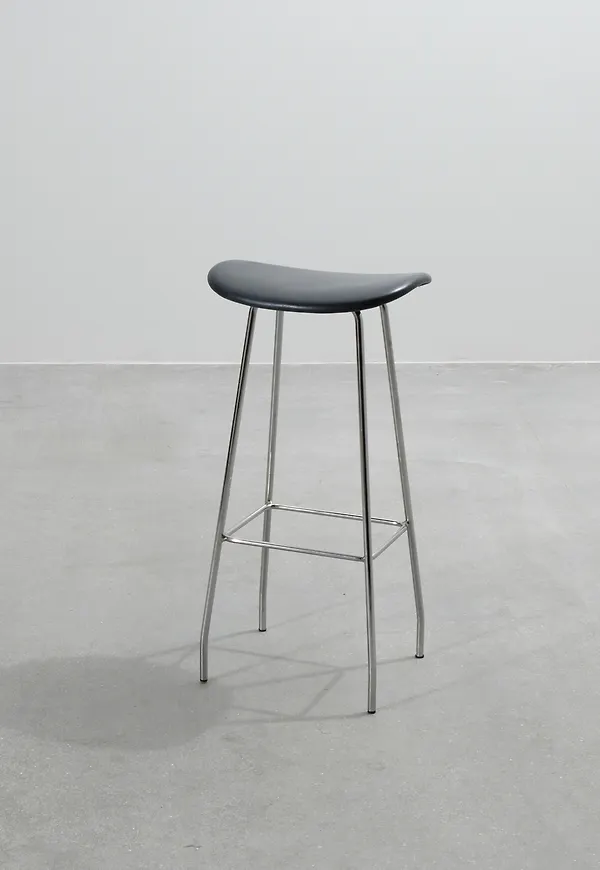 Klassisk barpall 2025 från Offecct.
