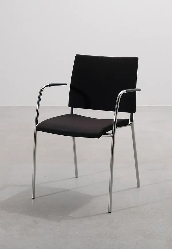 Vacker svart stol 2025 från Offecct.