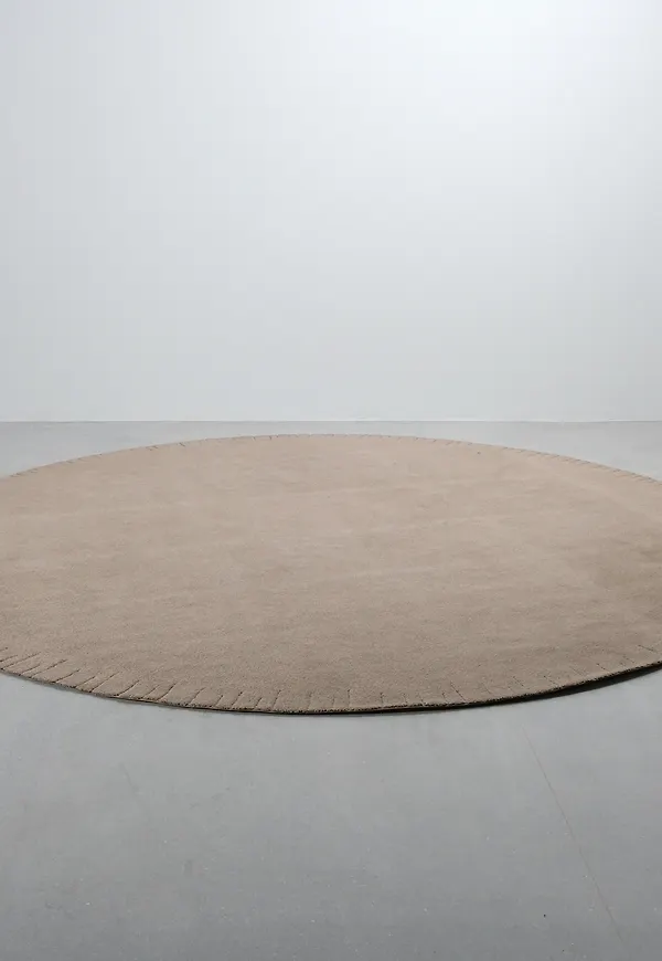 Klassisk beige matta 2025 från Ogeborg.