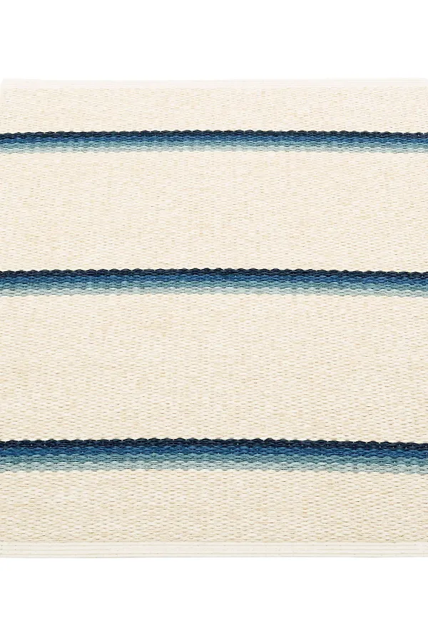 Exklusiv plastmatta 2025 från Pappelina.