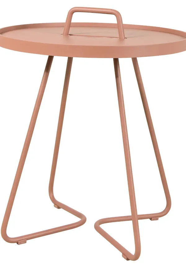 Supersnygg bord 2025 från Cane-Line.