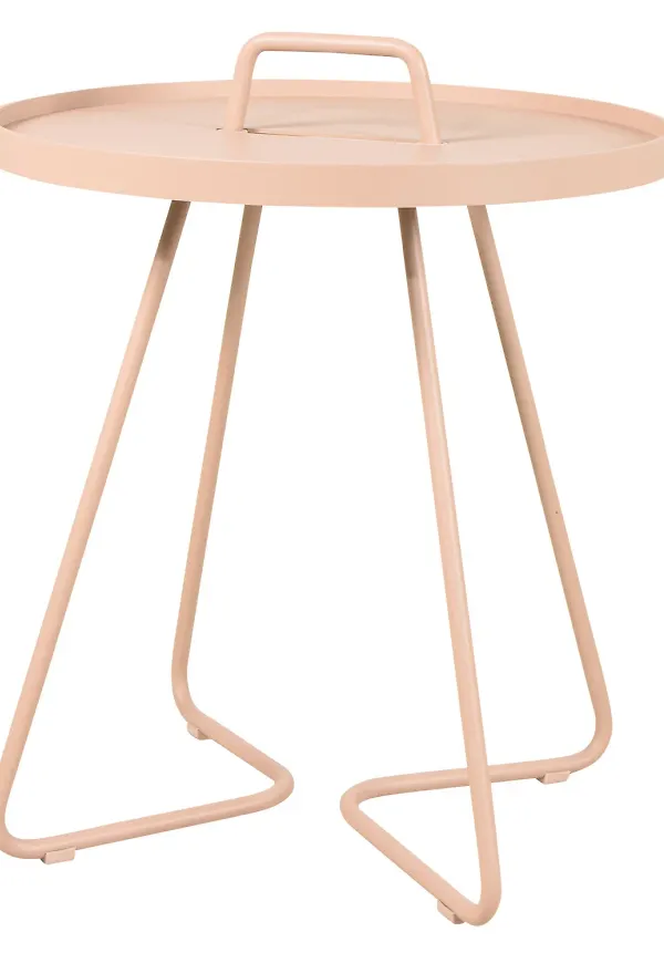 Söt sidobord 2025 från Cane-Line.