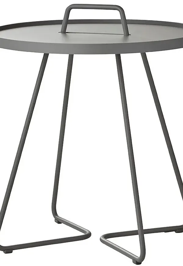 Komfortabel soffbord 2025 från Cane-Line.