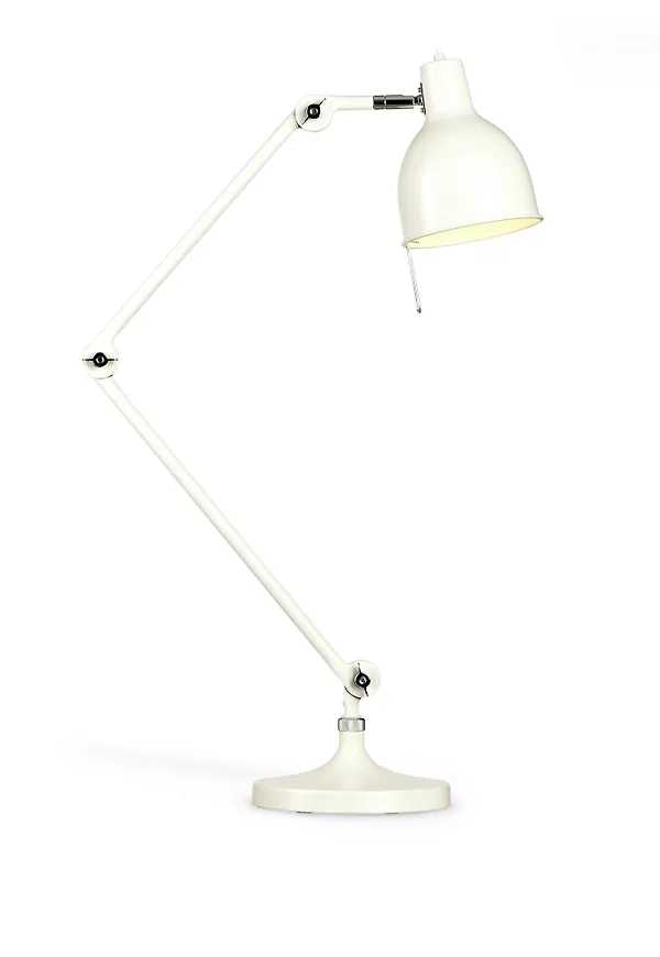 Stilriktig skrivbordslampa 2026 från Örsjö Belysning.