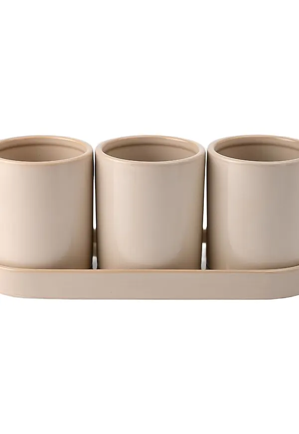 Riktigt trendig beige kruka 2026 från ÅHLÉNS HOME.