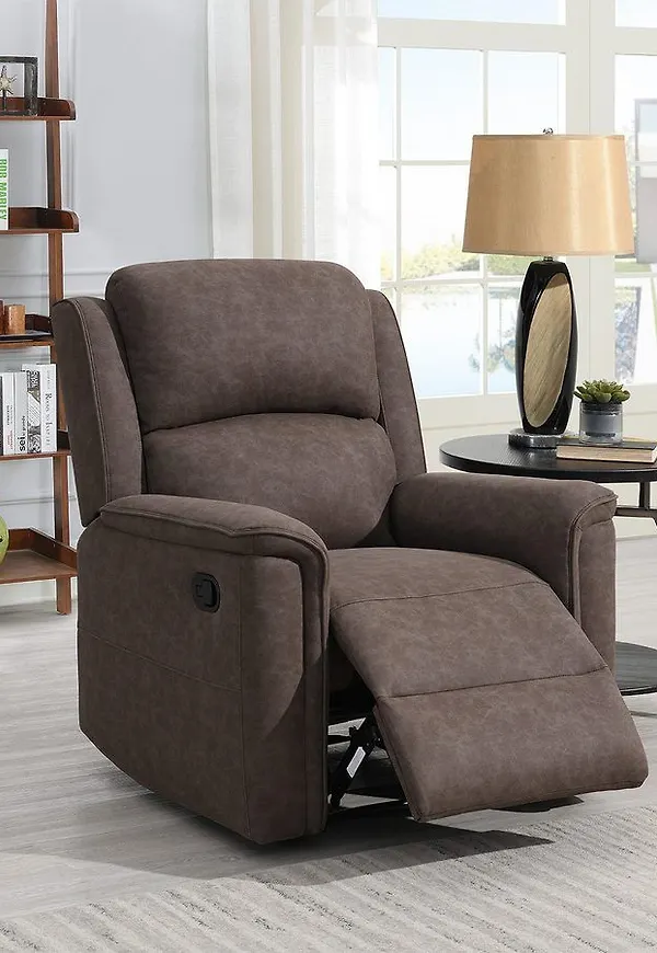 Elegant Fåtölj som passar bra vid många olika tillfällen.