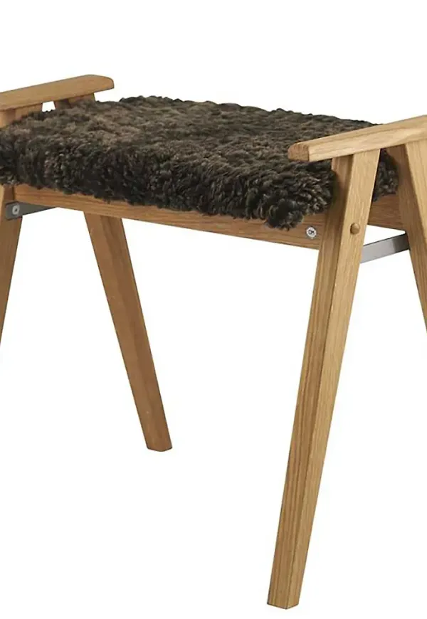 Komfortabel fårskinnsmöbel 2026 från Oscarssons Möbel.