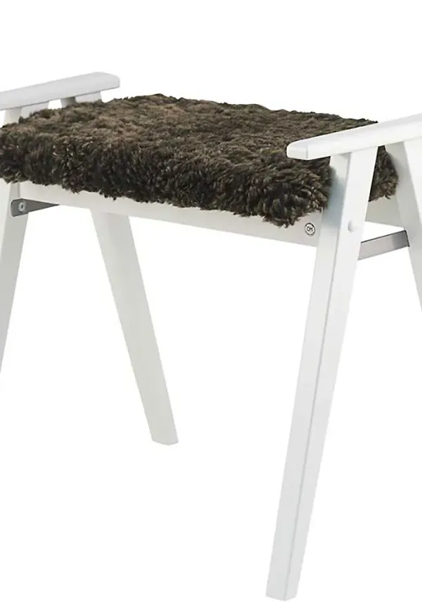 Riktigt trendig möbel i skinn från Oscarssons Möbel.