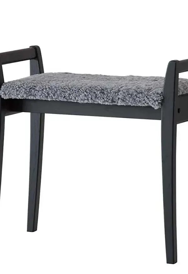 Ikonisk ekmöbel 2025 från Oscarssons Möbel.