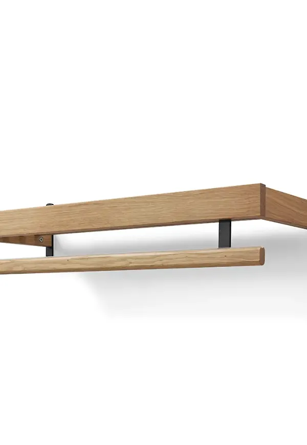 Fin förvaringsmöbel i ek från Oscarssons Möbel.