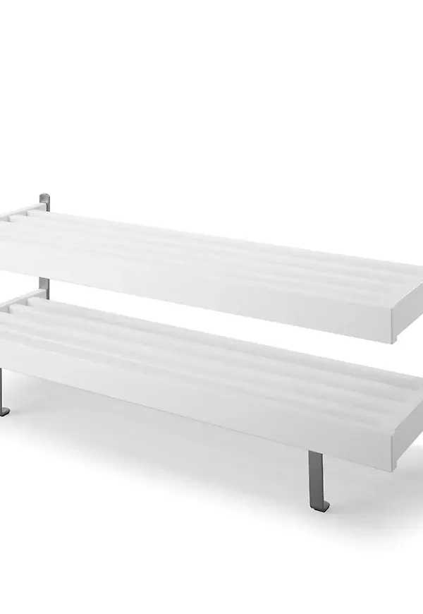 Ikonisk möbel i björk 2025 från Oscarssons Möbel.