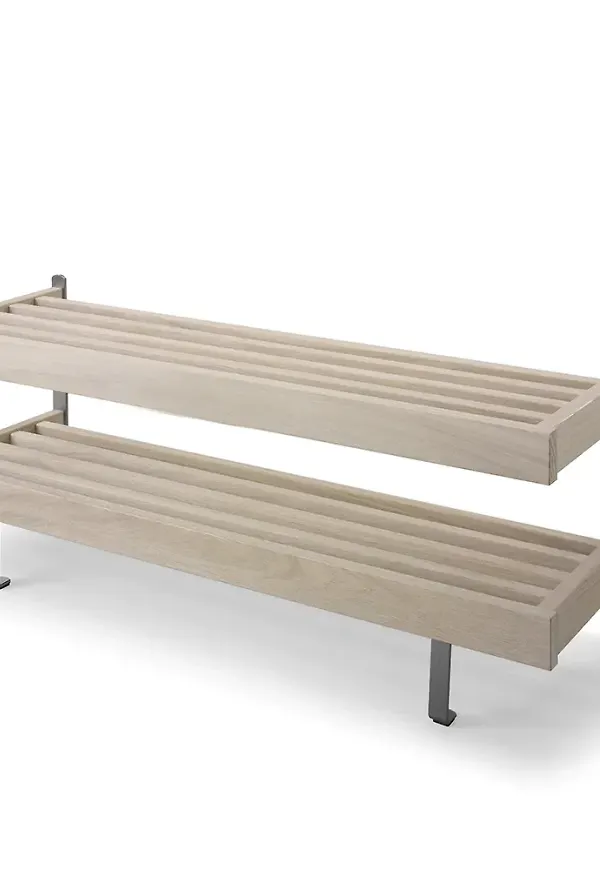 Vacker möbel i ek från Oscarssons Möbel.