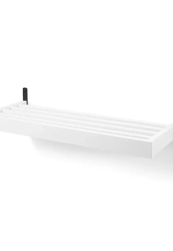 Härlig förvaringsmöbel i björk från Oscarssons Möbel.