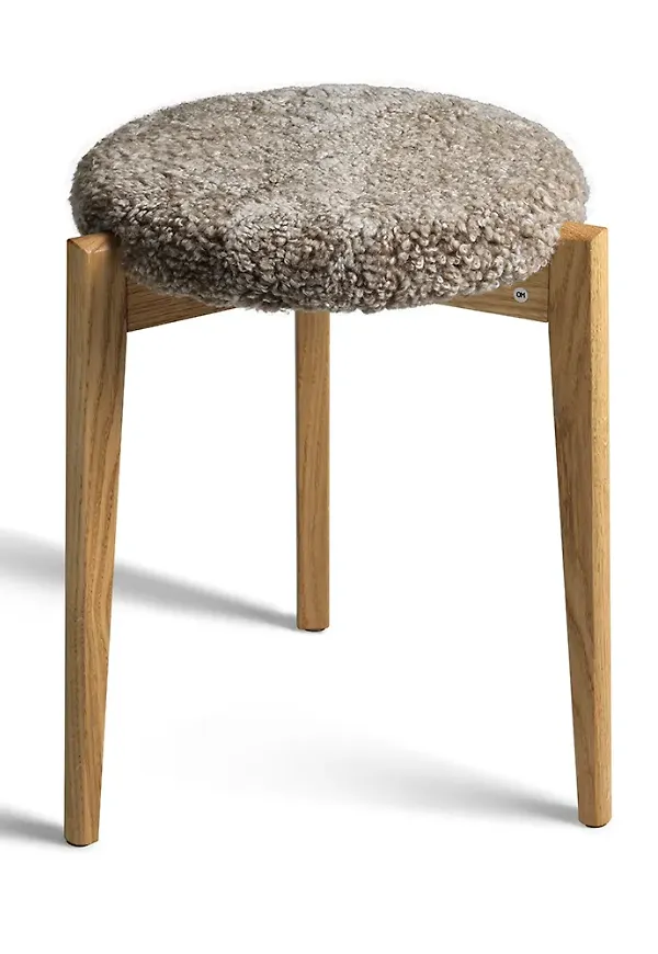 Fårskinnsmöbel som passar perfekt till sommaren 2025!