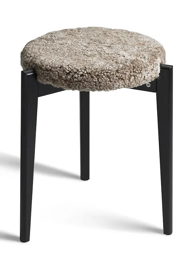 Fårskinnsmöbel som passar perfekt till sommaren 2025!