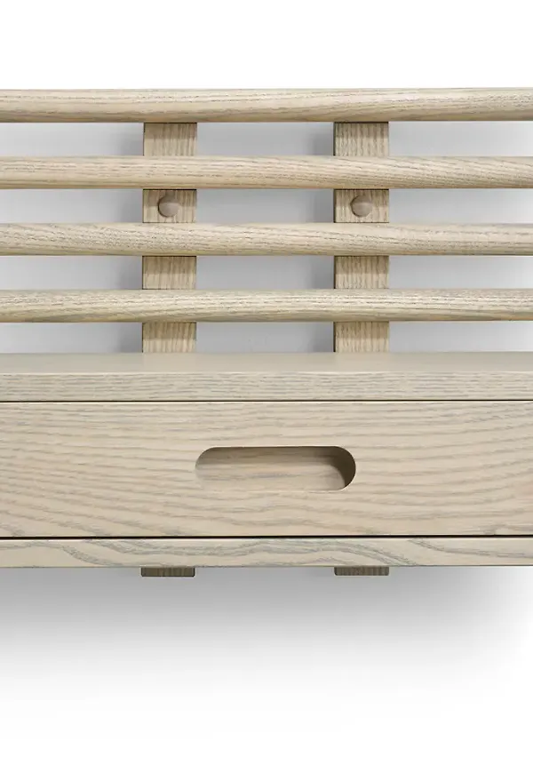 Klassisk Möbel som passar bra vid många olika tillfällen.