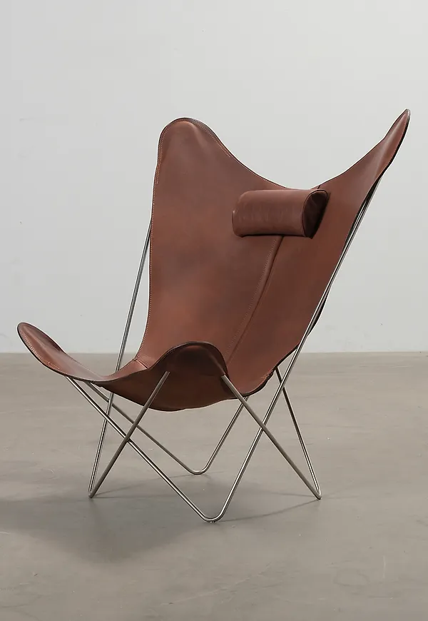 Brun OX DENMARQ-fåtölj i komfortabel modell.