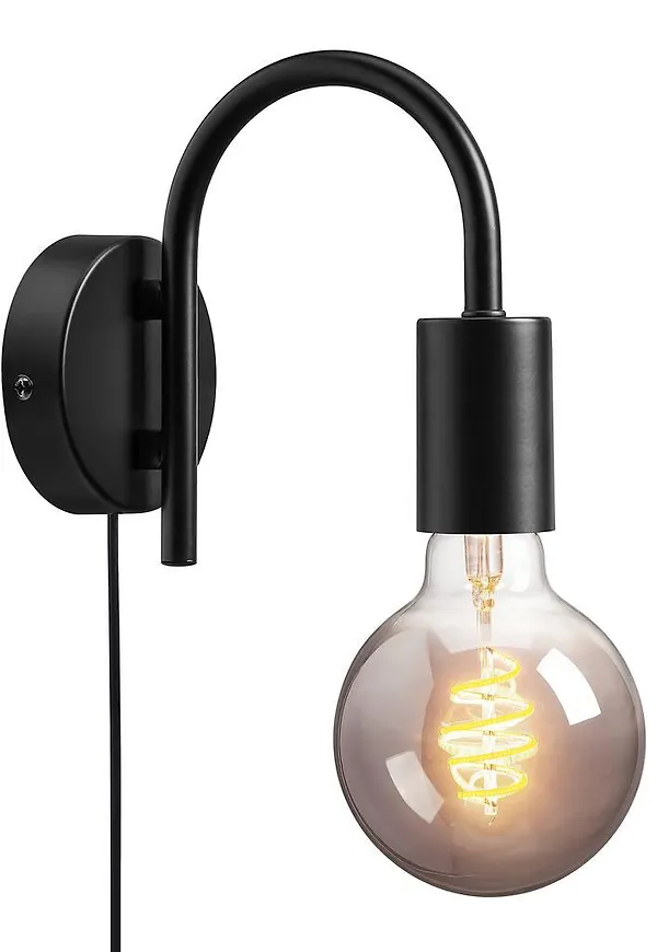 Jättefin Lampa som passar bra vid många olika tillfällen.