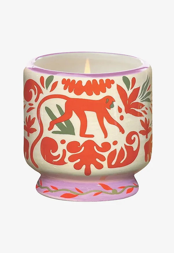 Skön doftljus i beiget från PADDYWAX.