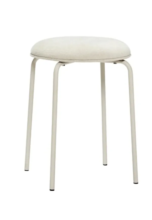 Söt pall i vitt från Hübsch.