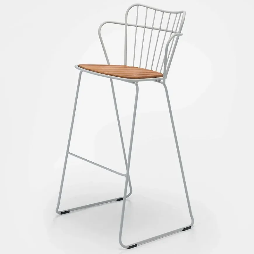 Jättesnygg Stol som passar bra vid många olika tillfällen.