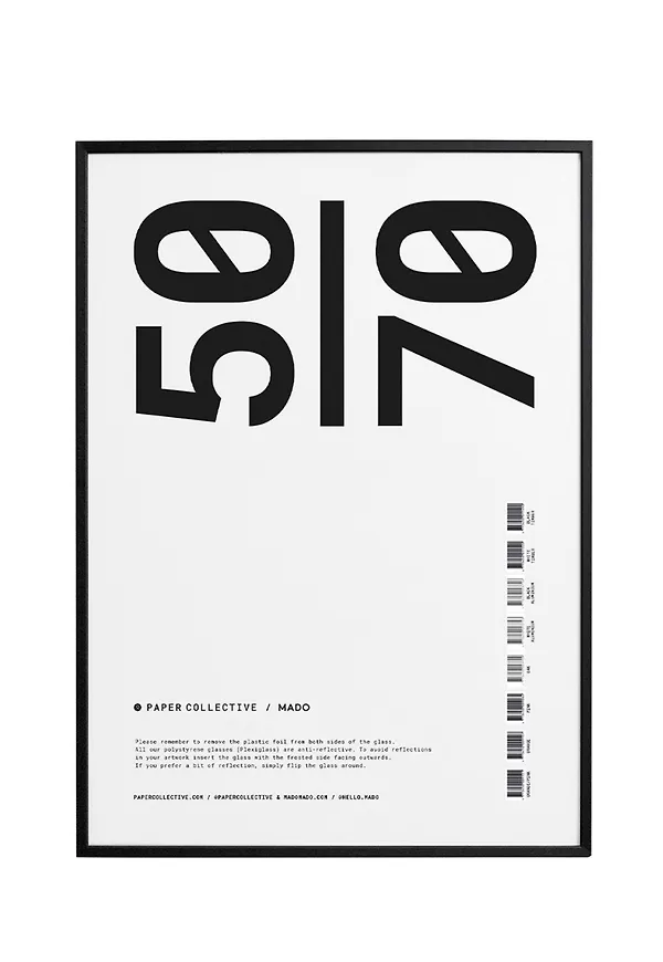 Svart Paper Collective-tavelram i riktigt snygg modell.