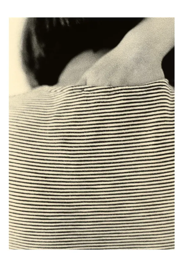 Gul Paper Collective-poster i supersnygg modell.