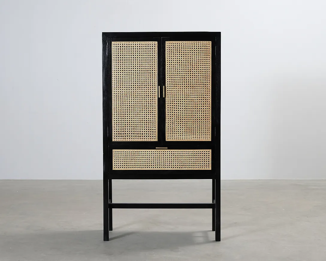 Snygg dörr 2024 från Parolan Rottinki.