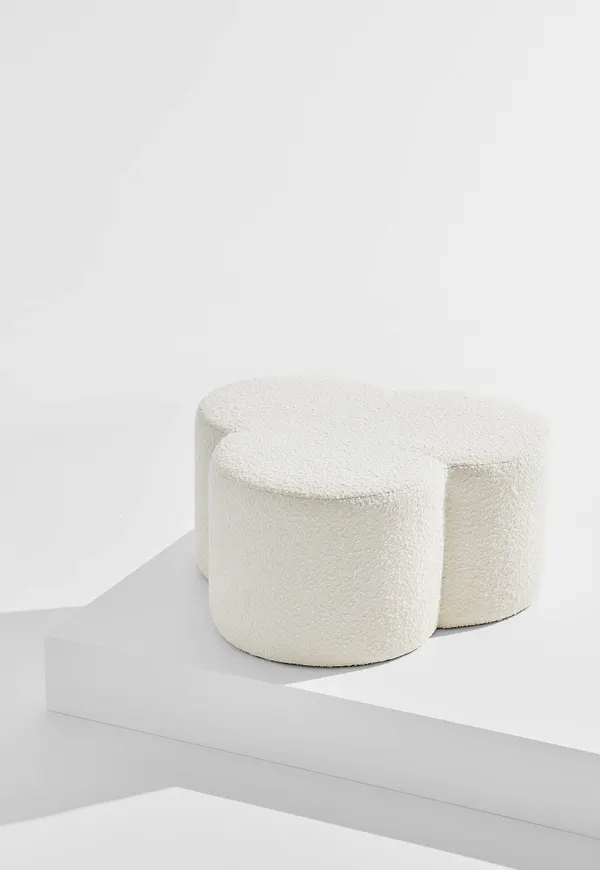 Vit Pastill-pall i riktigt trendig modell.