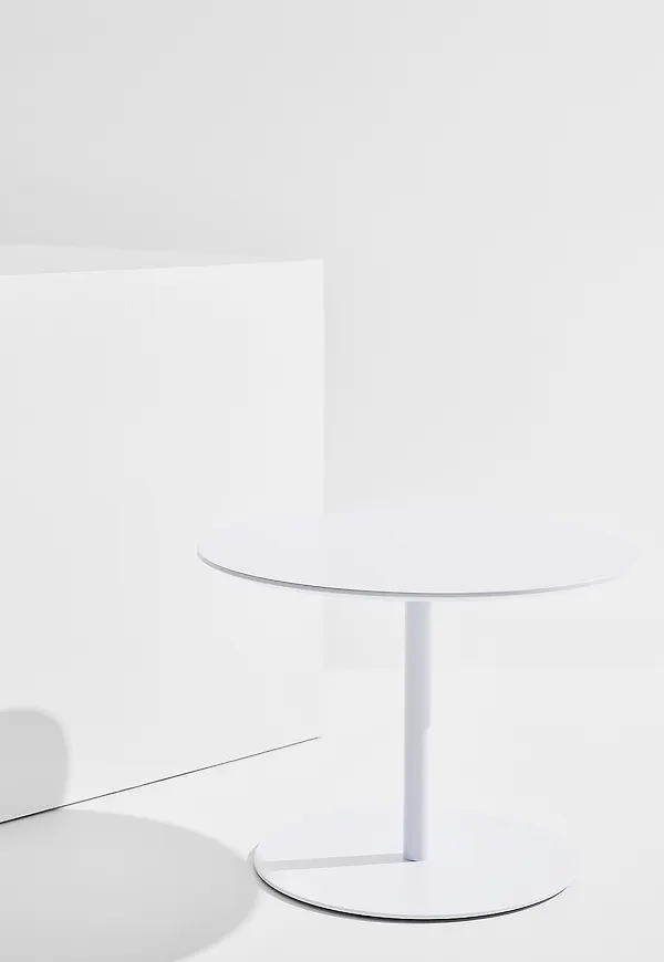 Grå Pastill-småbord i otroligt fin modell.