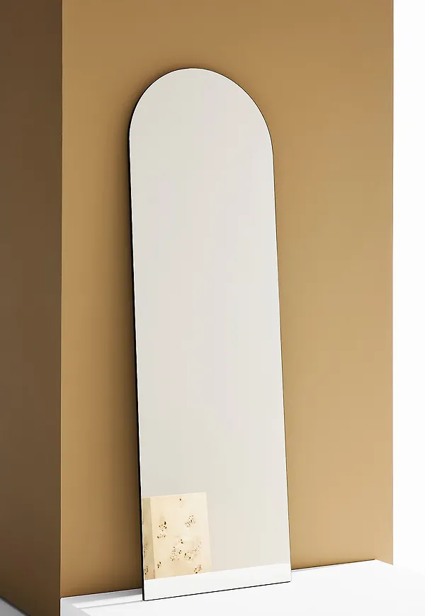 Cool väggspegel 2025 från Pastill.