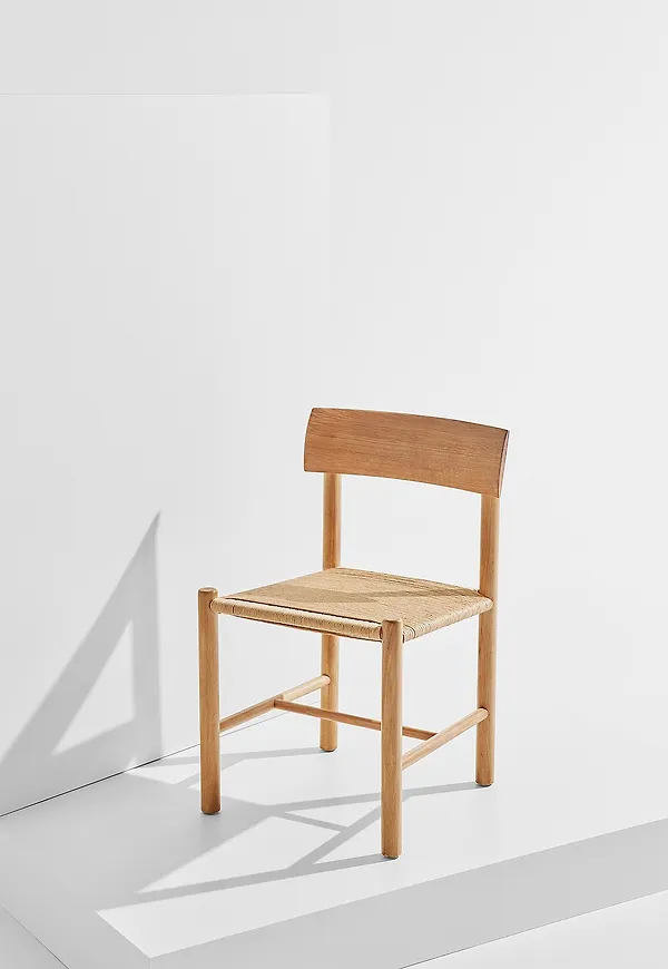 Brun Pastill-ekstol i härlig modell.