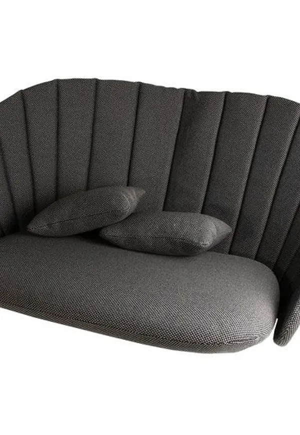 Otroligt snygg Soffa som passar bra vid många olika tillfällen.