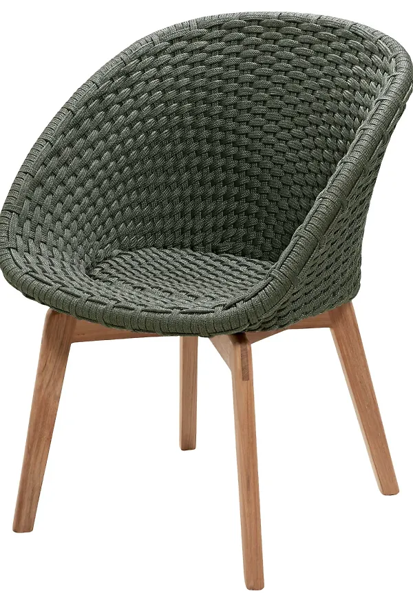 Skön utestol 2025 från Cane-Line.