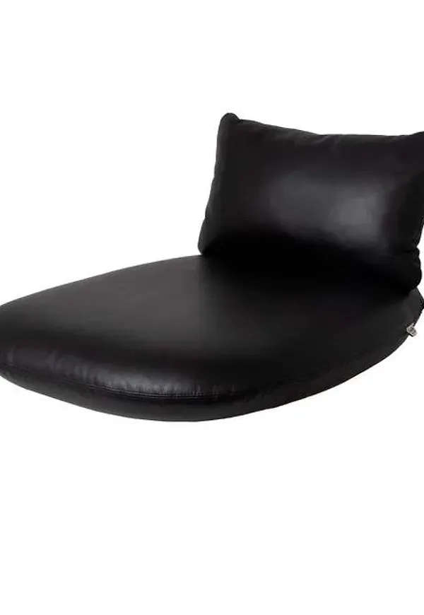 Riktigt trendig loungefåtölj 2025 från Cane-Line.