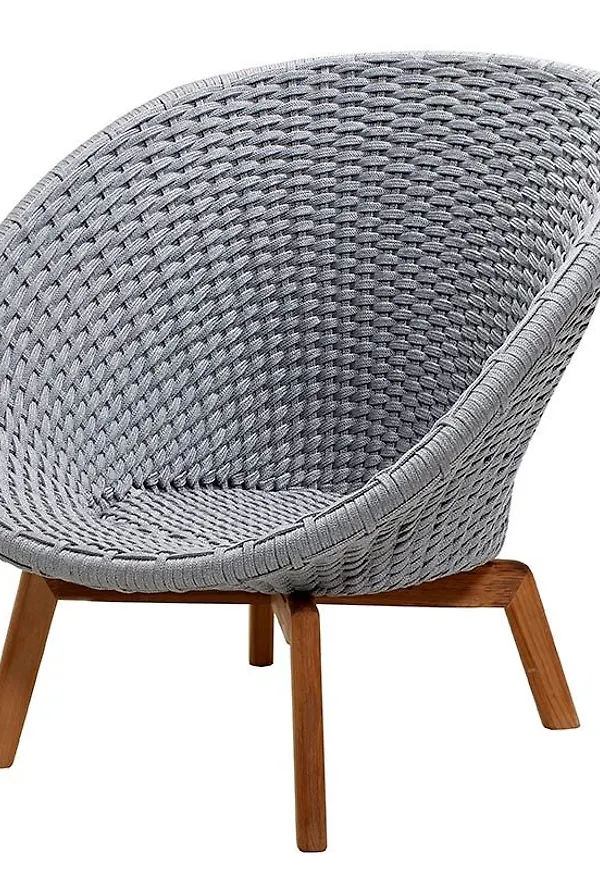 Mysig loungestol i teak från Cane-Line.