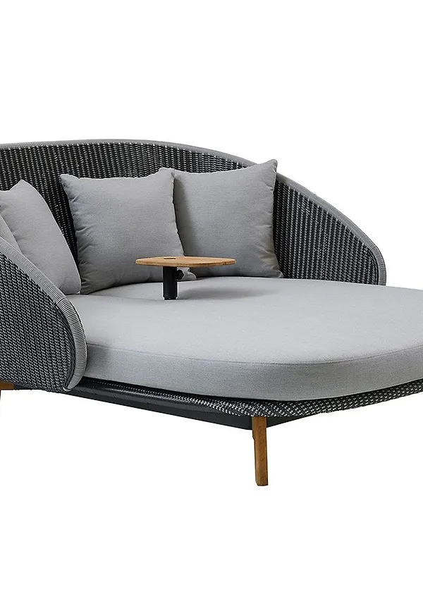 Snygg grå bord 2025 från Cane-Line.