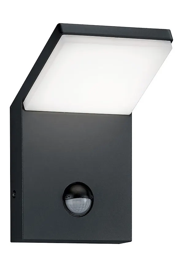 Vit Trio Lighting-vägglampa i fantastiskt snygg modell.