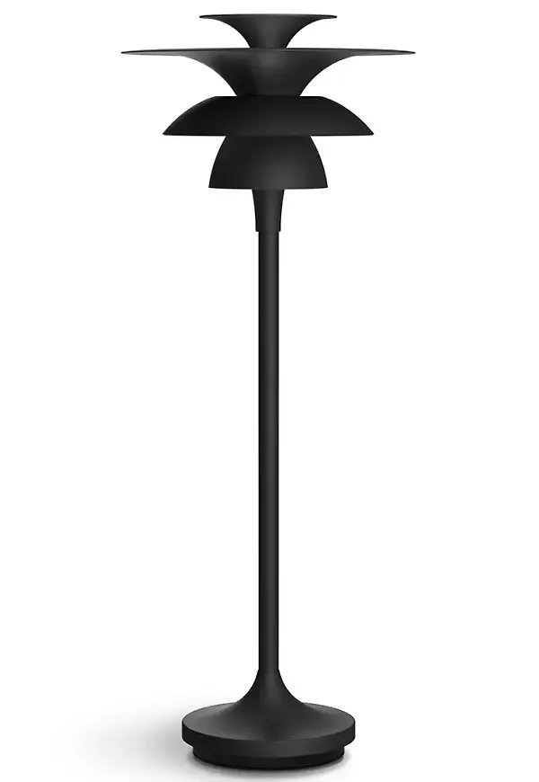 Jättesnygg Lampa som passar bra vid många olika tillfällen.