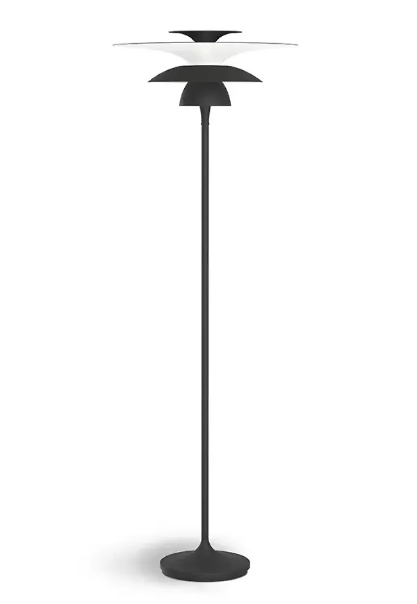 Smickrande Lampa som passar bra vid många olika tillfällen.