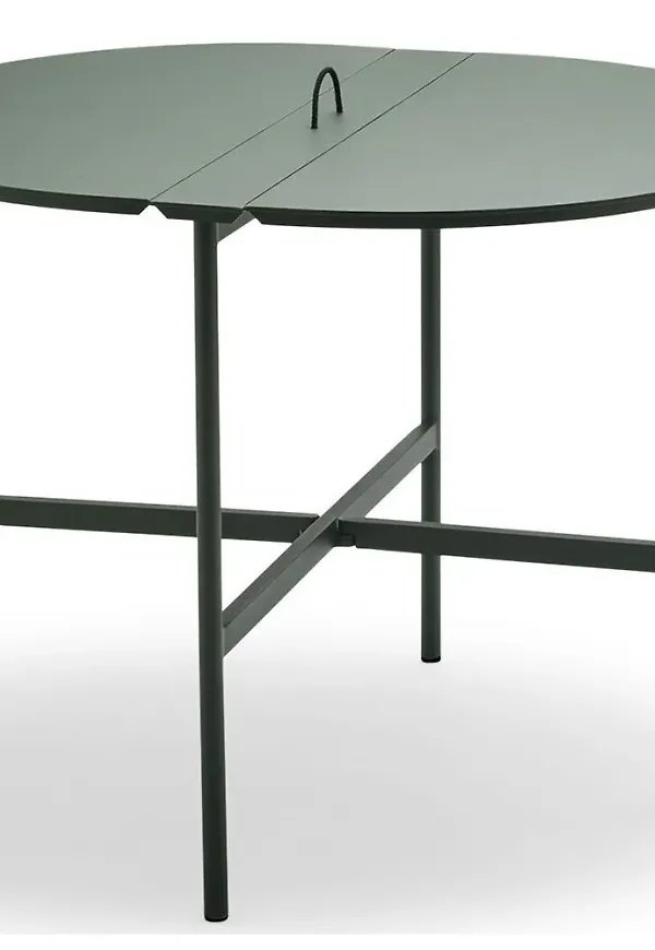 Grön Skagerak-aluminiumutemöbel i moderiktig modell.