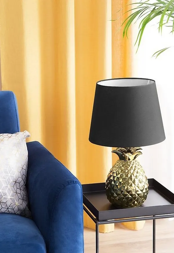 Riktigt fin Lampa som passar bra vid många olika tillfällen.