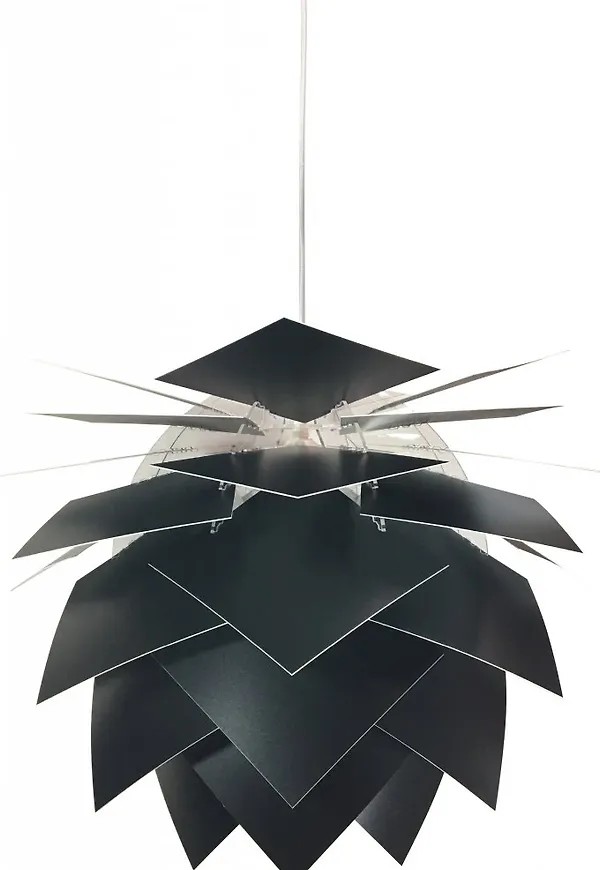 Skön Lampa som passar bra vid många olika tillfällen.