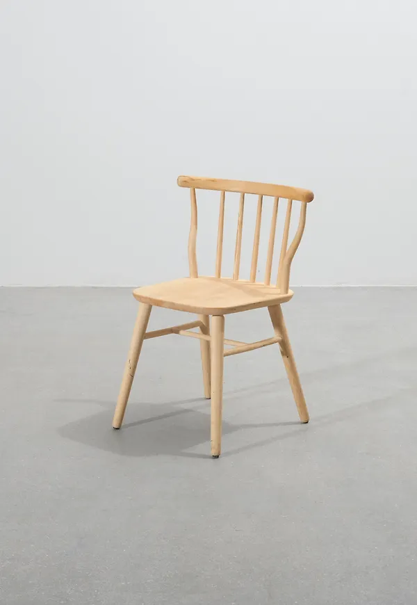 Skön Stol som passar bra vid många olika tillfällen.