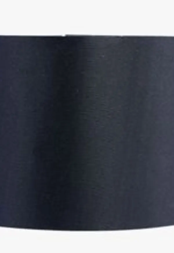 Svart hemtex-lampa i smickrande modell.