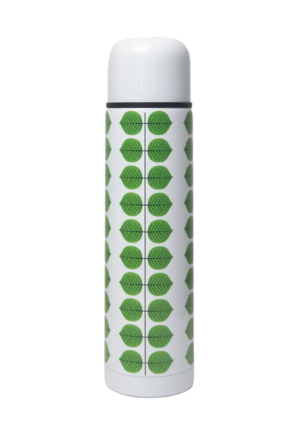 Jättefin termos i vitt från Pluto Design.