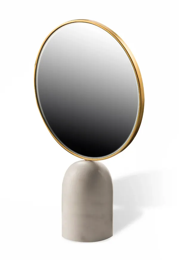 Smickrande spegel 2025 från POLSPOTTEN.