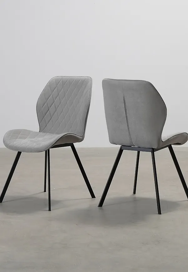 Superfin grå stol 2025 från No brand.