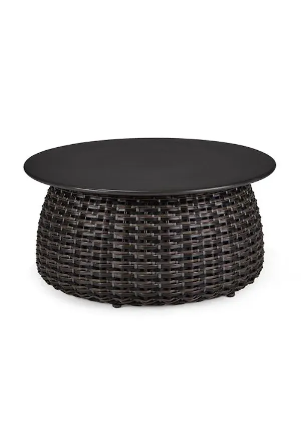 Elegant brun sidobord 2025 från Dedon.