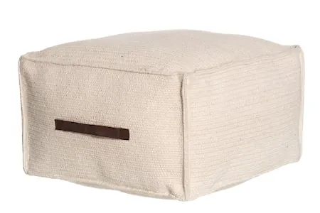 Riktigt fin vit fåtölj i bomull från FanniK.